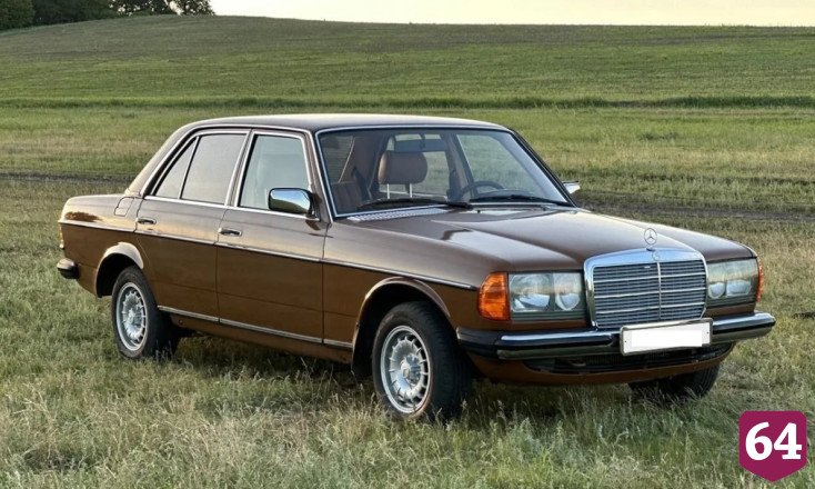 В Саратове продают раритетный Mercedes из Крыма